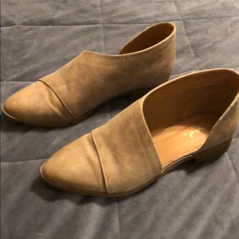 Quips ankle shoes